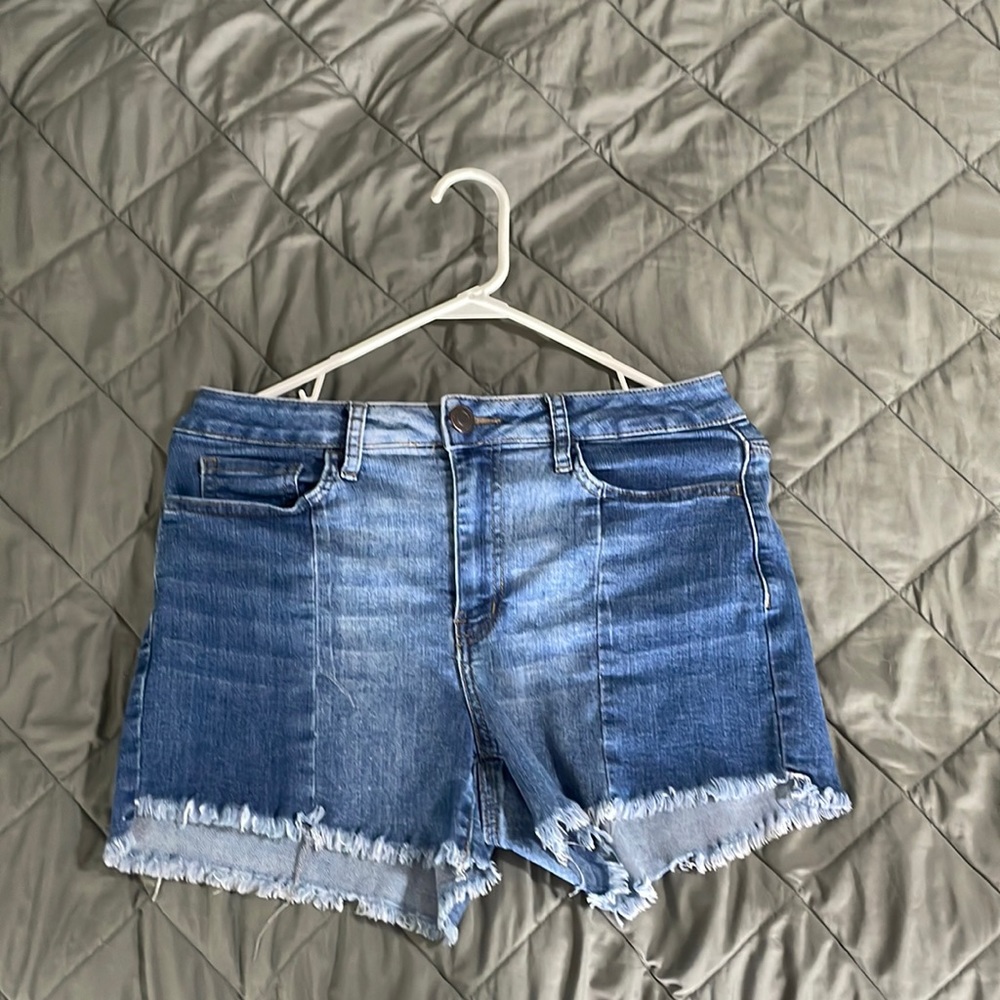 SO blue jean cut off shorts
